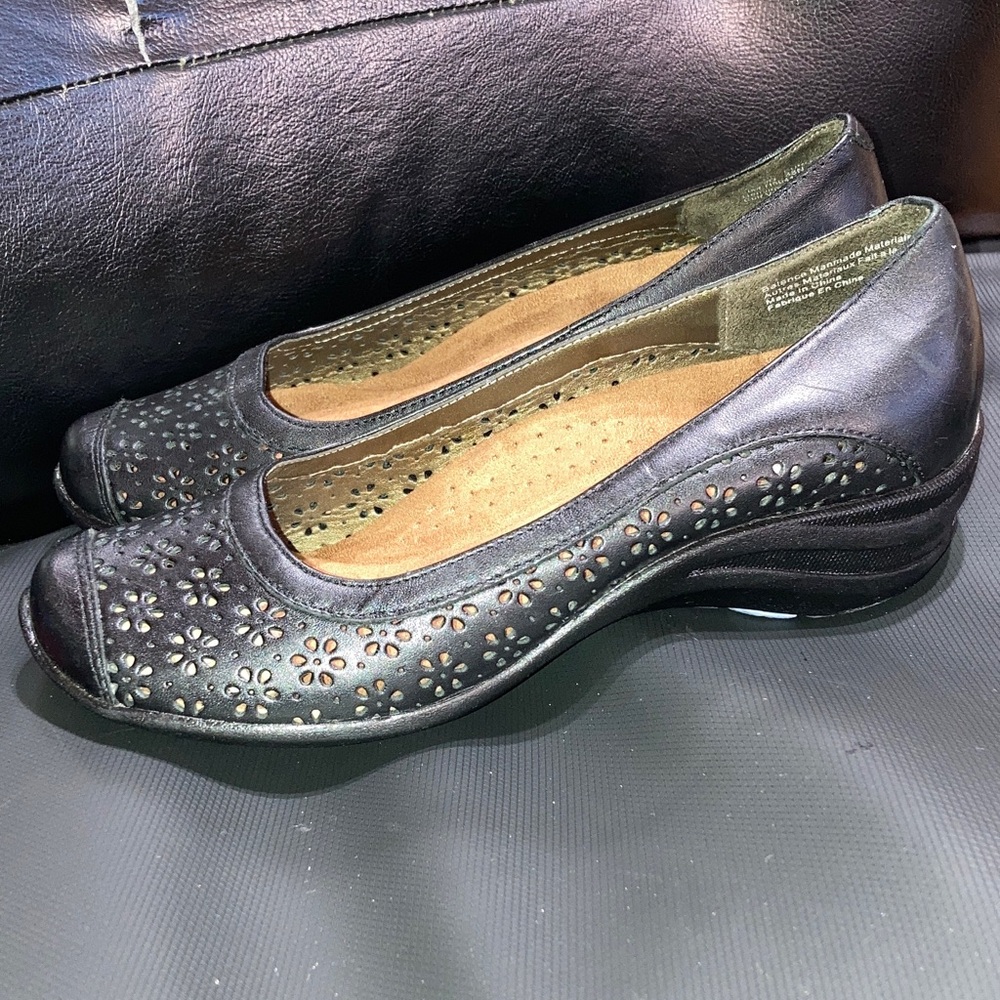 Hush Puppies Black Floral Flats